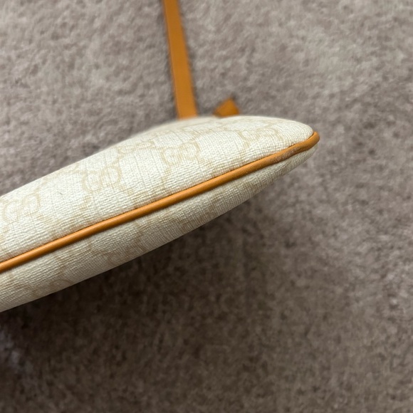 Vintage Gucci Crossbody Bag - Picture 6 of 7